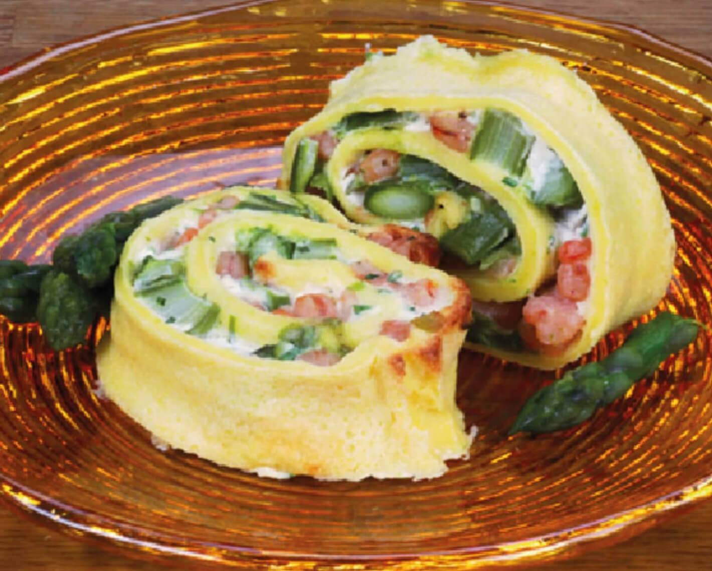 Crespelle con gamberi e asparagi
