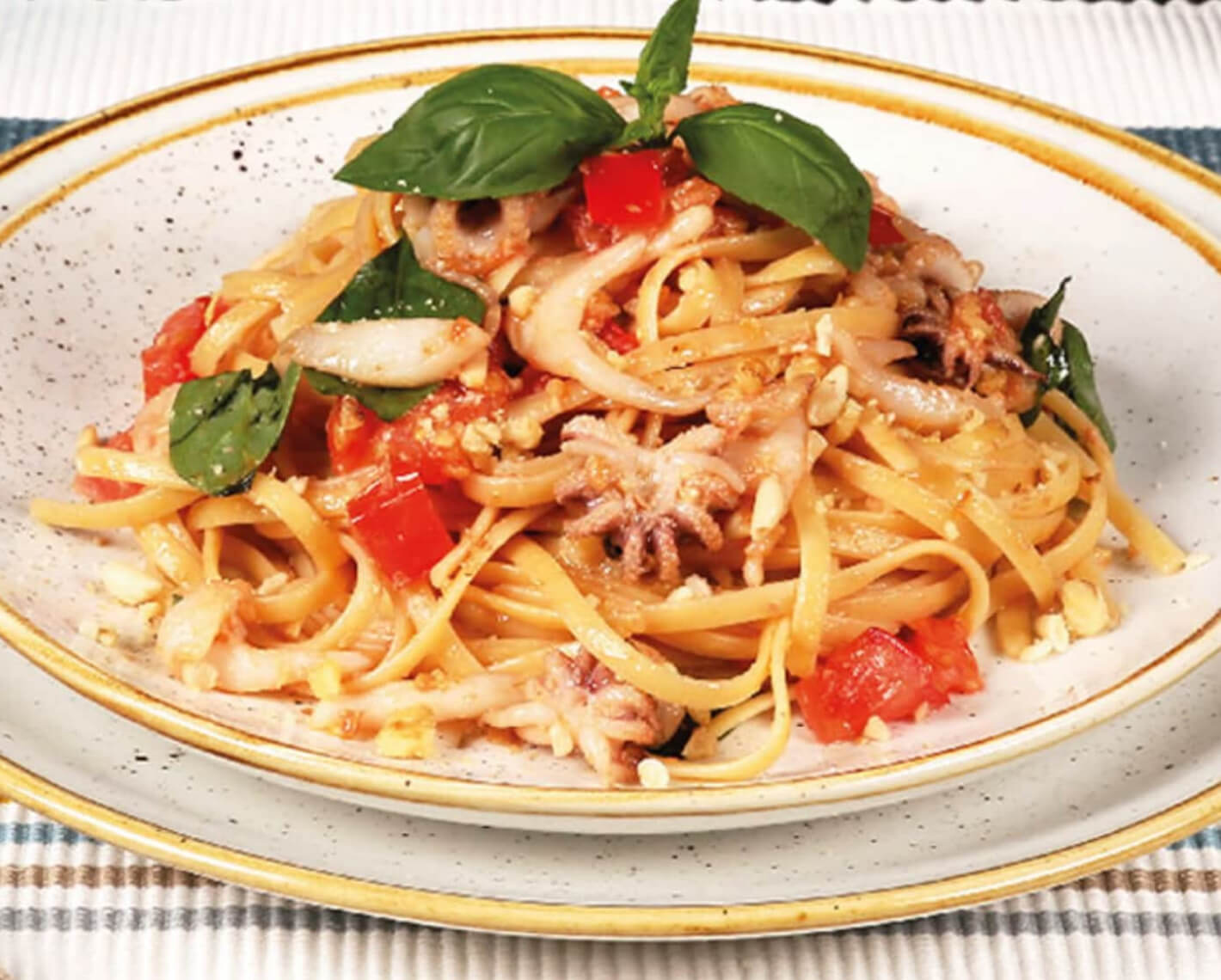 Linguine d’estate seppie e basilico